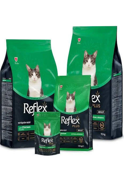 Reflex Plus adult cat food with chicken by PETS BAKERI, showing a bowl of nutritious kibble for adult cats.
